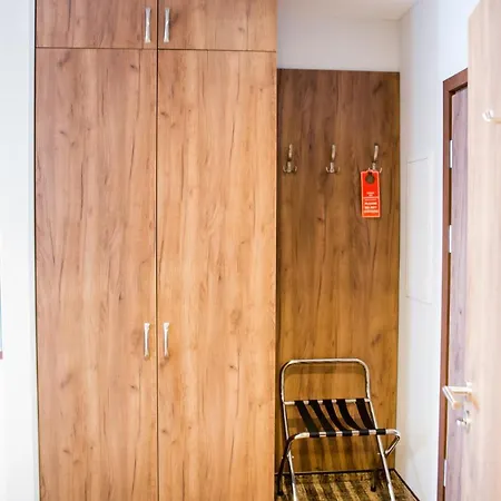Hotel 12 3*
