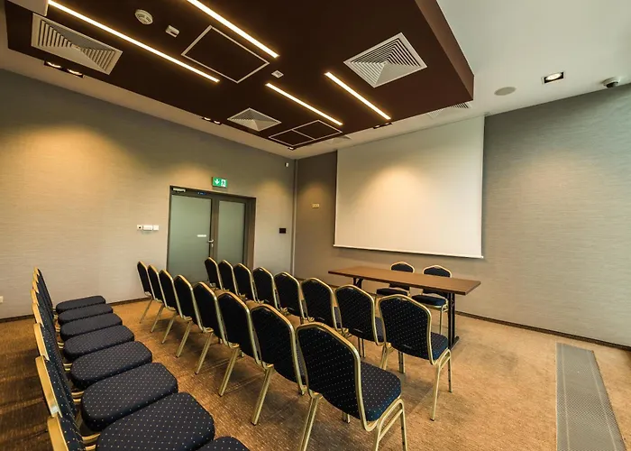 12 Ξενοδοχείο 3*