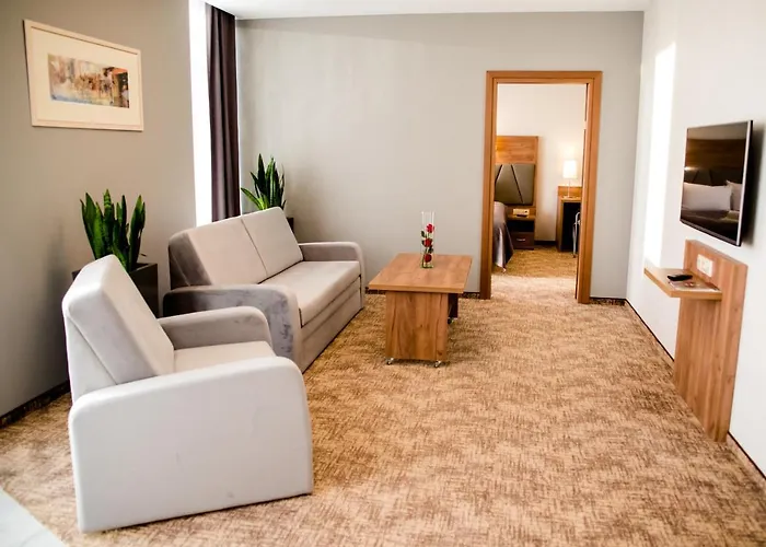 Ξενοδοχείο 12 3*